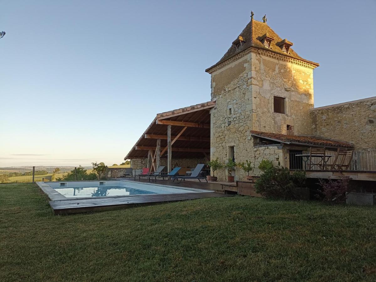 Bed and Breakfast Pigeonnier De Sabaillan Castelnau-dʼArbieu Exteriér fotografie