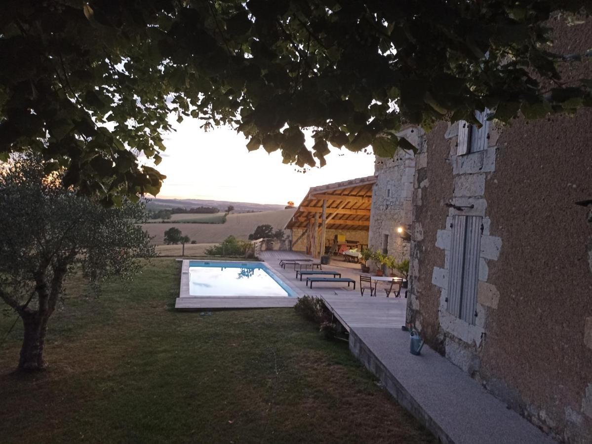 Bed and Breakfast Pigeonnier De Sabaillan Castelnau-dʼArbieu Exteriér fotografie